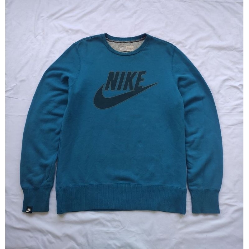 Nike crewneck sweater big logo