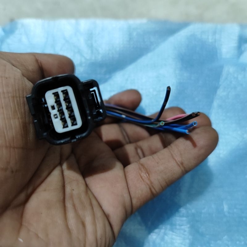 

SOCKET SOKET KABEL HAEDLAMP LAMPU DEPAN PIN 8 VARIO 125 150 160 LED ORIGINAL