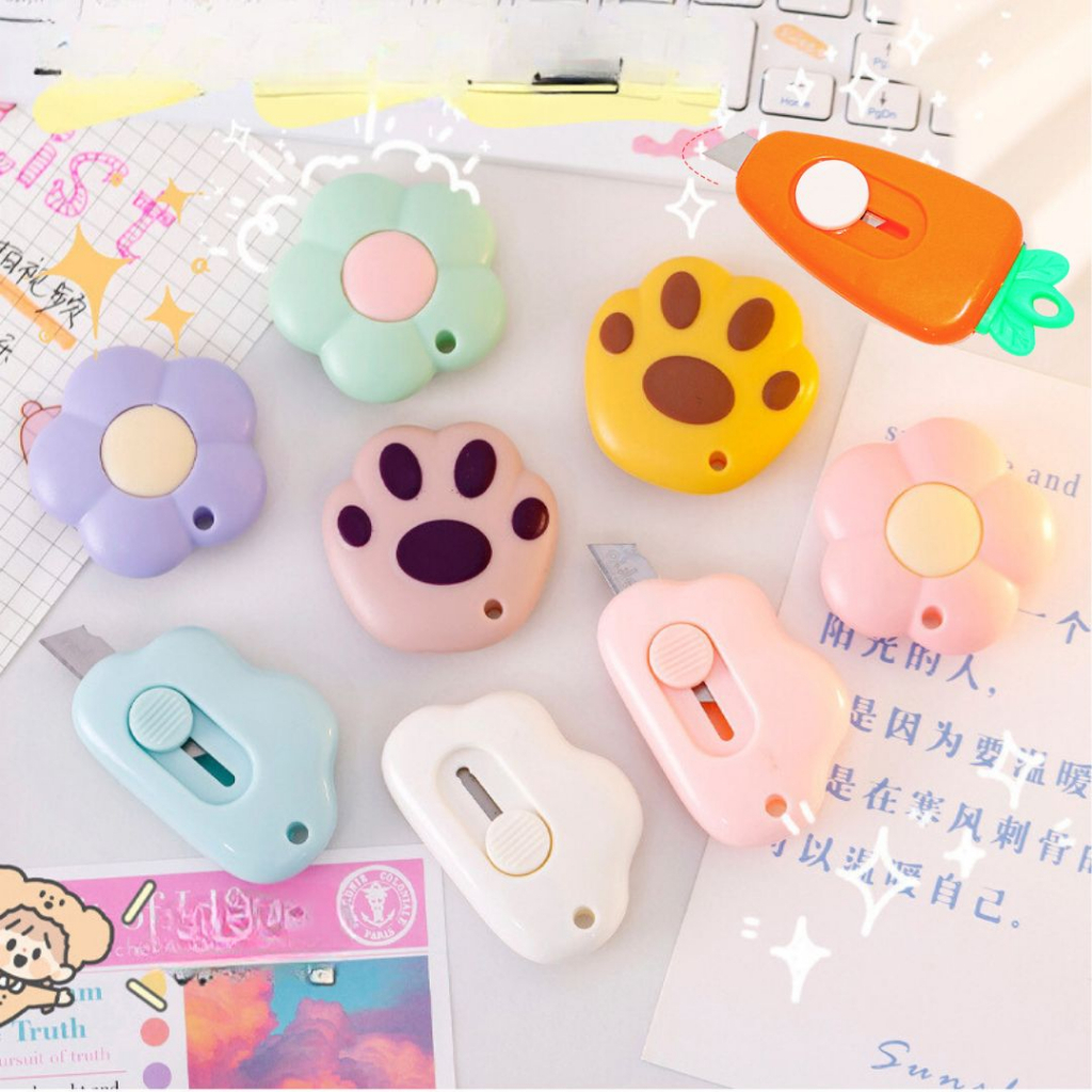 

Cutter Mini Portable Bentuk Awan Bunga Oval Wortel Mini Cutter Polos Travel Kit Pemotong Kertas Paper Cutter Lucu Bentuk Oval Awan Warna Pastel Untuk Unboxing Paket