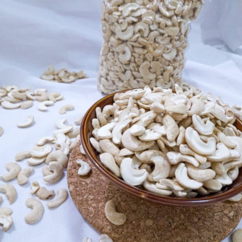 

Kacang METE MENTAH BELAH 2 TERMURAH 1kg