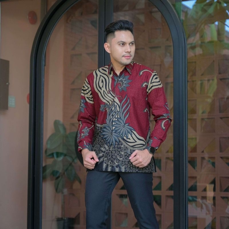 Batik pria lengan panjang warna merah