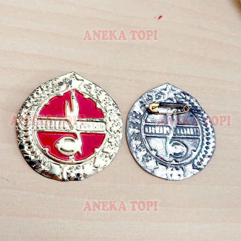 Emblem Topi Penggalang Putri Seng Tanda Topi Pramuka Putri - Aneka Topi