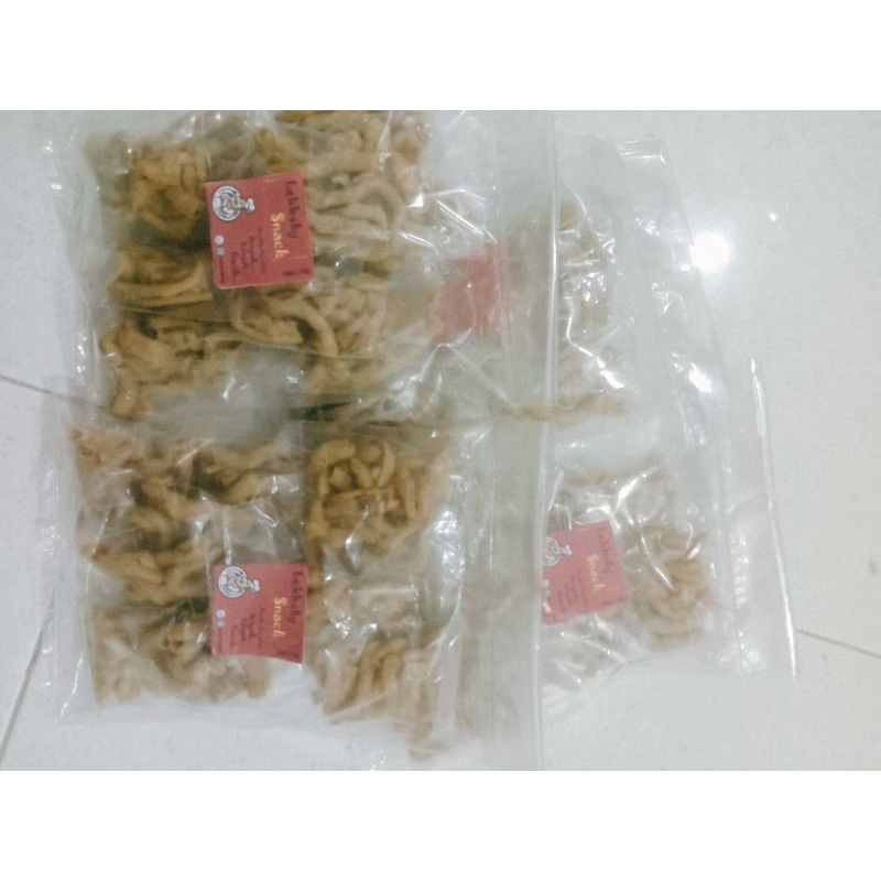 

Kripik Usus Ayam Krispy Cap GENTONG isi 10 pcs