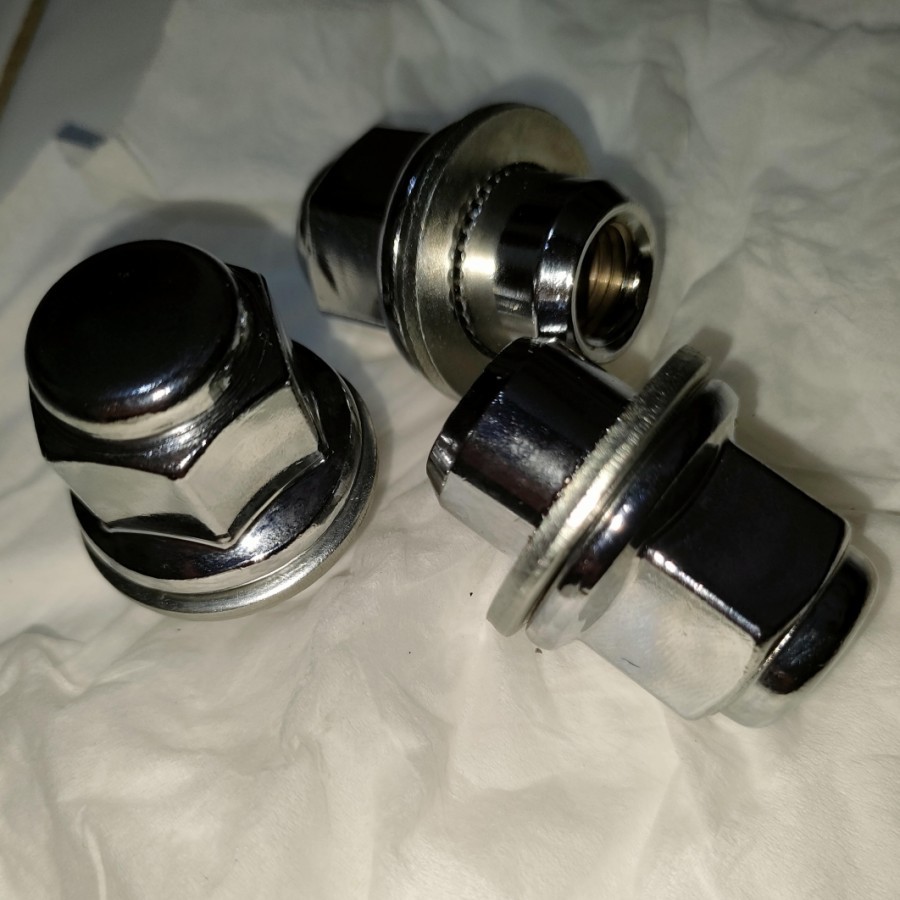 mur baut roda resing vios yaris innova sienta original