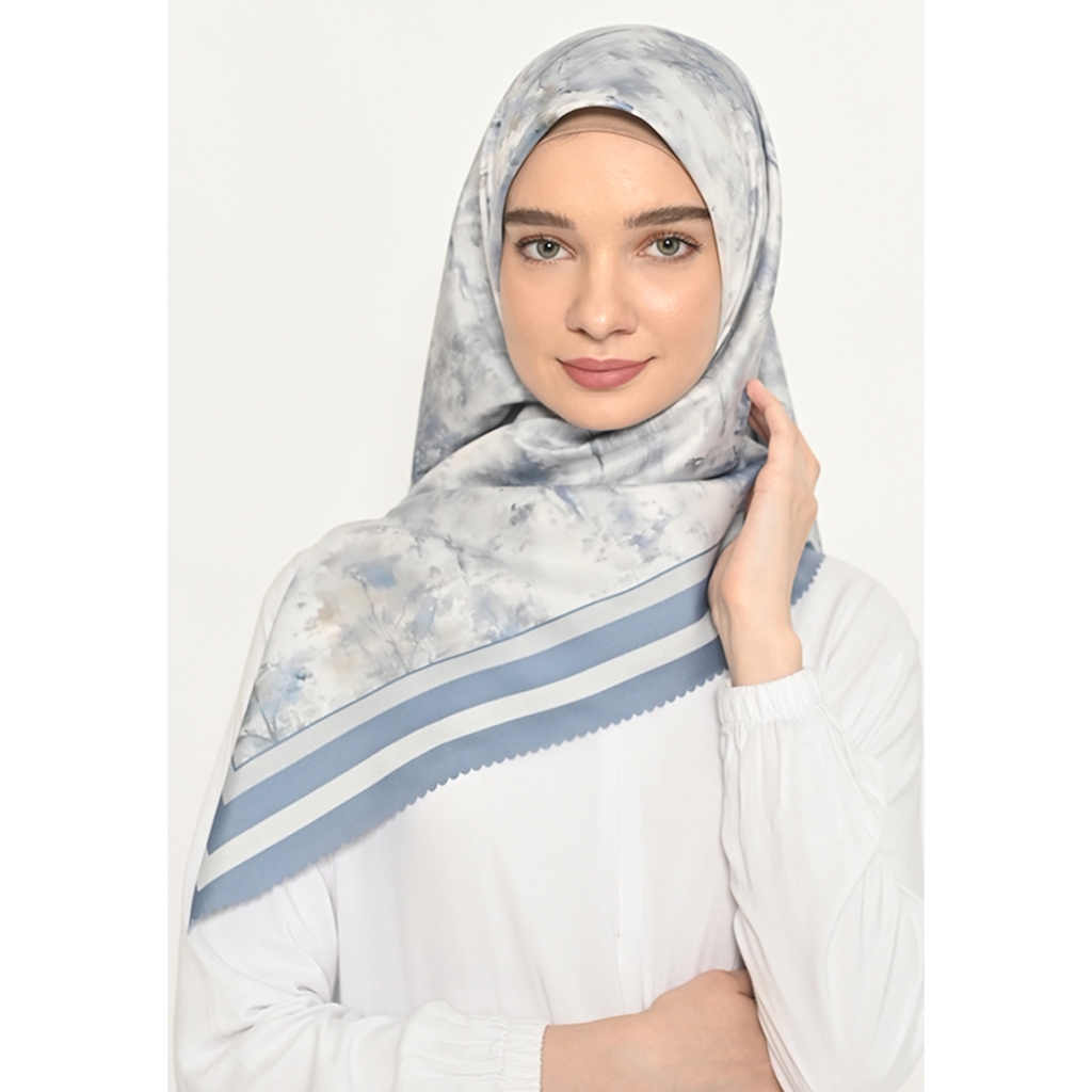 VIP COUTURE Veryha Scarf