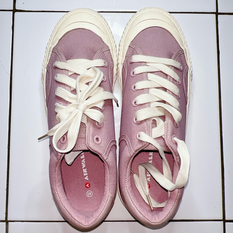 (PRELOVED) Airwalk Canvas Sneakers Shoes Women