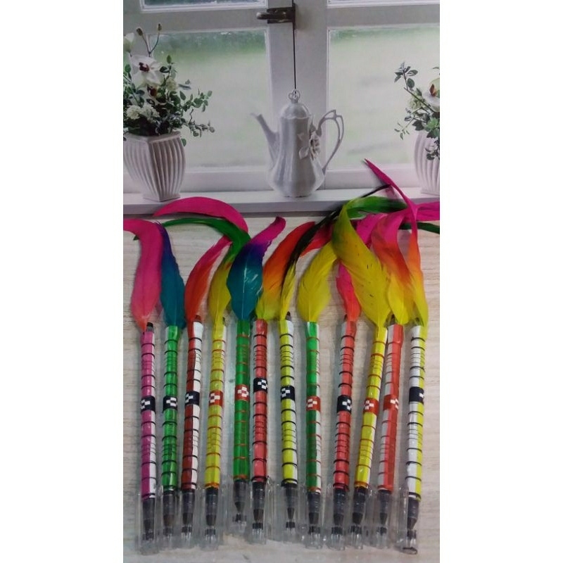 

Pulpen Viral / Pulpen Aesthetic / Pulpen Hias / Pulpen Bulu / Pulpen Anyaman (Beli 10pcs bonus 2pcs)