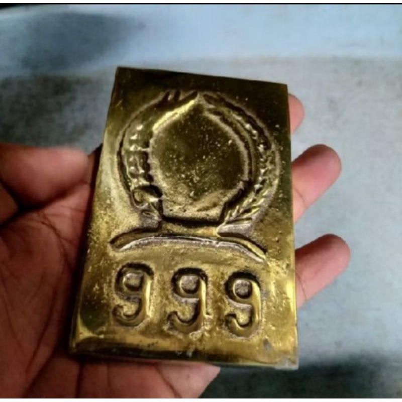 Replika Emas Batangan 999 Mirip Dengan Aslinya