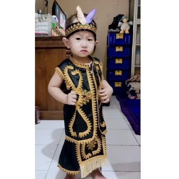 baju adat dayak anak/baju adat anak/baju adat anak kalimantan