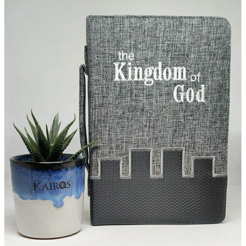 

sampul alkitab sedang the kingdom of God