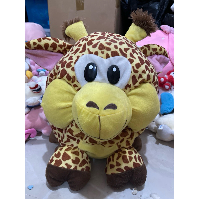 Boneka jerapah jumbo dan gembul