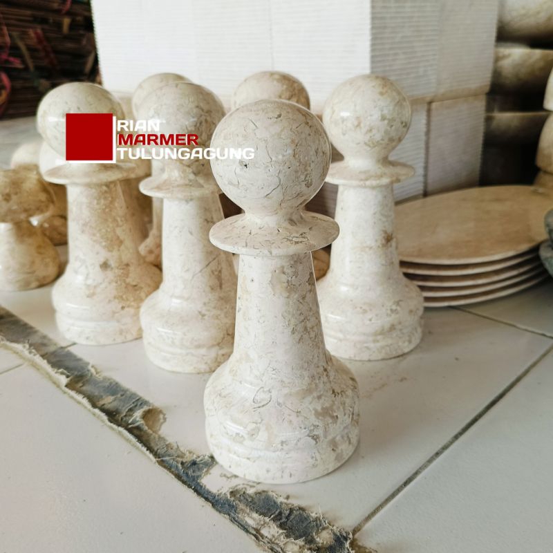 Pajangan Dekorasi Ruangan Model Bidak Pion Catur ukuran besar marmer putih