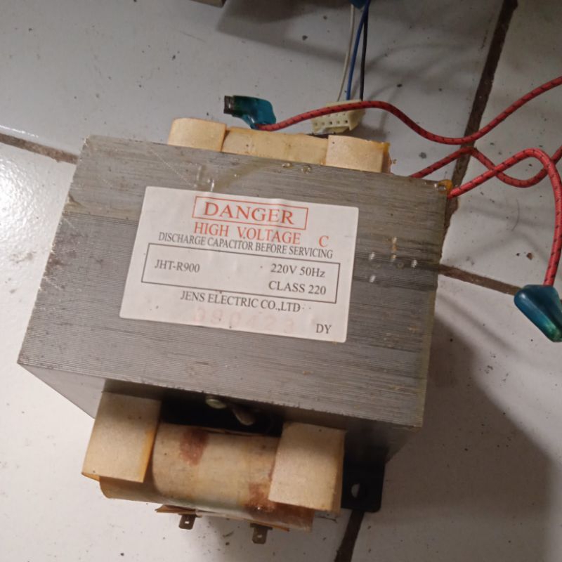 TRAVO MICROWAVE COPOTAN WATT BESAR