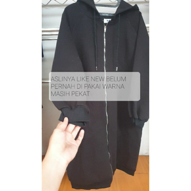 HOODIE PANJANG BELUM PERNAH DI PAKAI