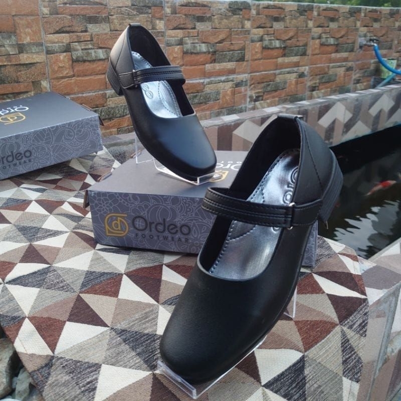 sepatu pantofel pancus hitam wanita original premium kekinian
