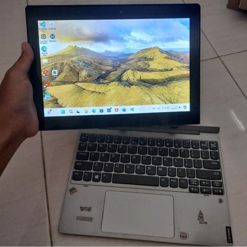 PRELOVED LAPTOP TOUCHSCREEN LENOVO IDEAPAD D330 330 / TABLET / IPAD ( TANPA KEYBOARD )