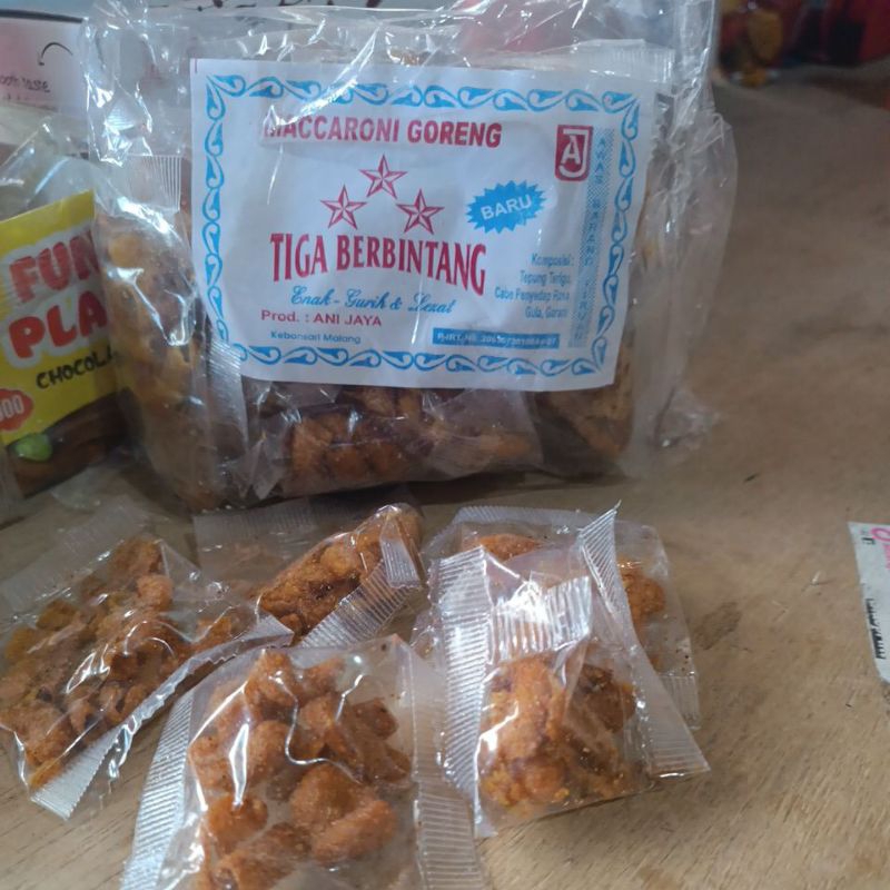 

Makaroni tiga berbintang pedas manis khas malang