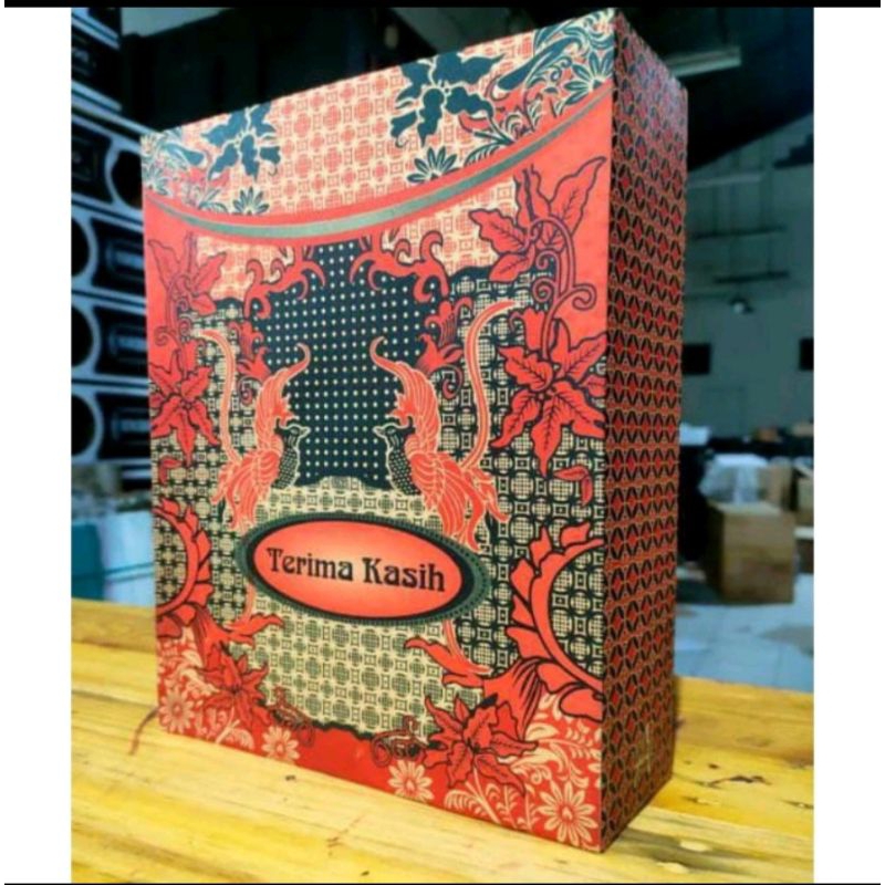 

100 pcs PAPER BAG BATIK BESAR WARNA UKURAN 27X21X7 CM