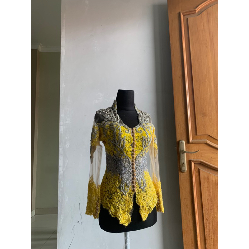 peeloved kebaya kuning full payet