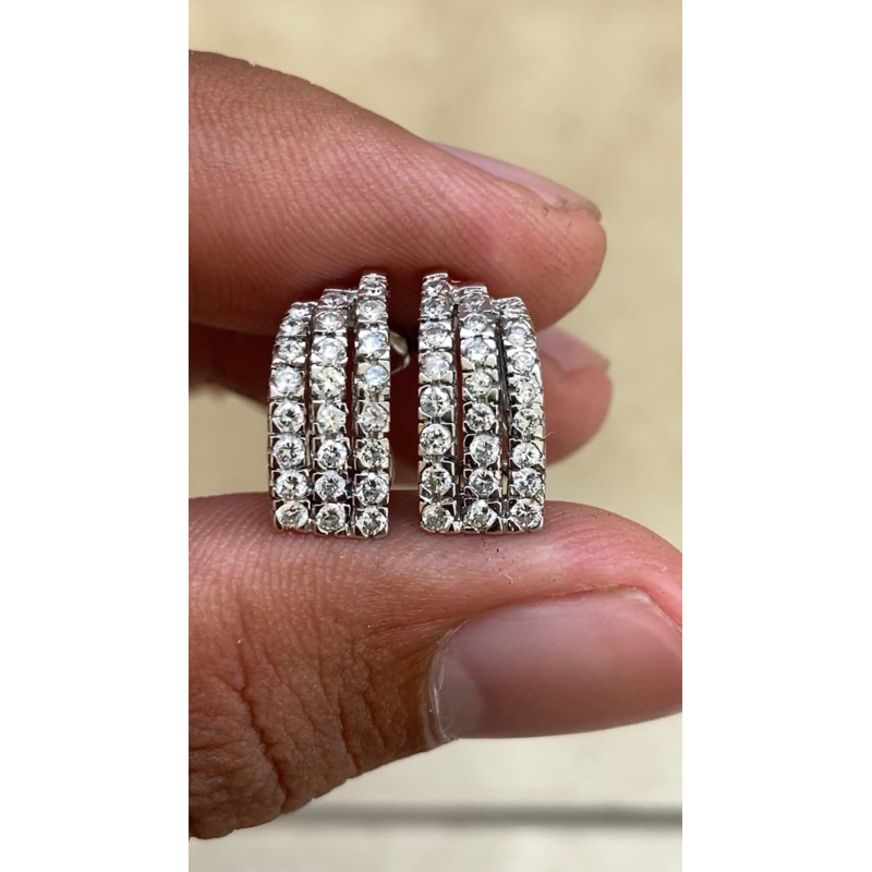 Giwang Berlian Eropa