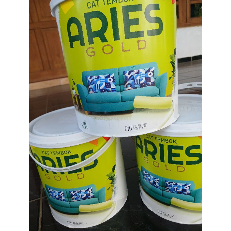 cat tembok aries gold 4.5 kg