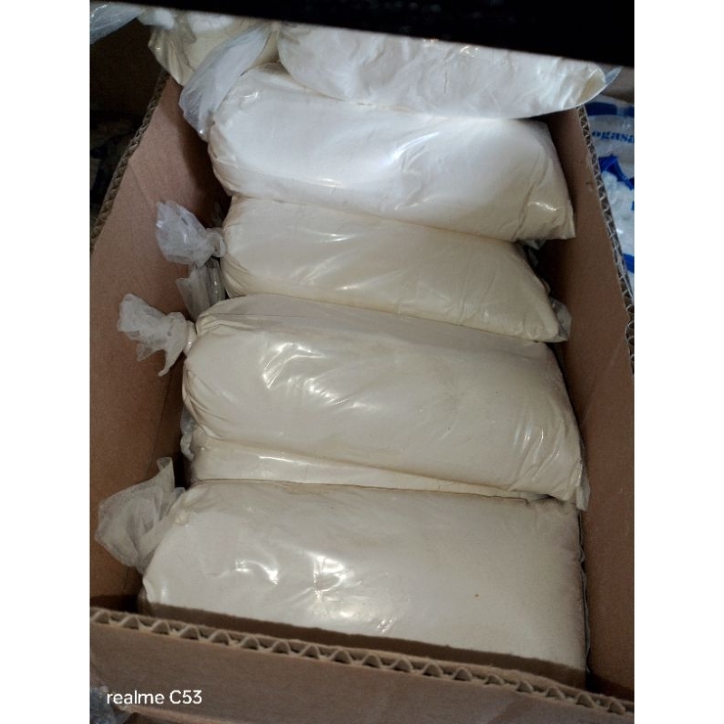 

Tepung terigu 500gr
