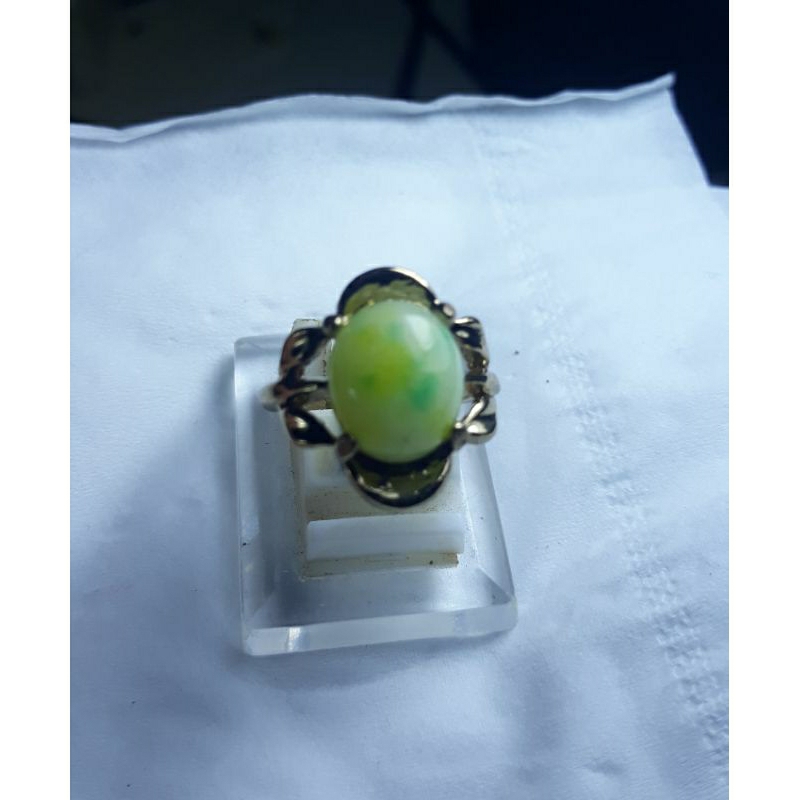 cincin batu model wanita