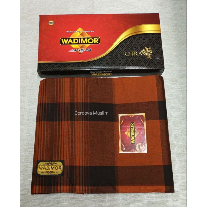 SARUNG WADIMOR KOTAK MANISE