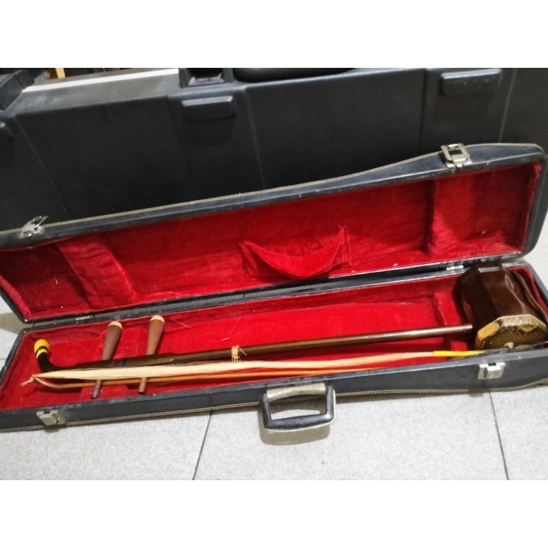 alat musik gesek erhu china dunhuang