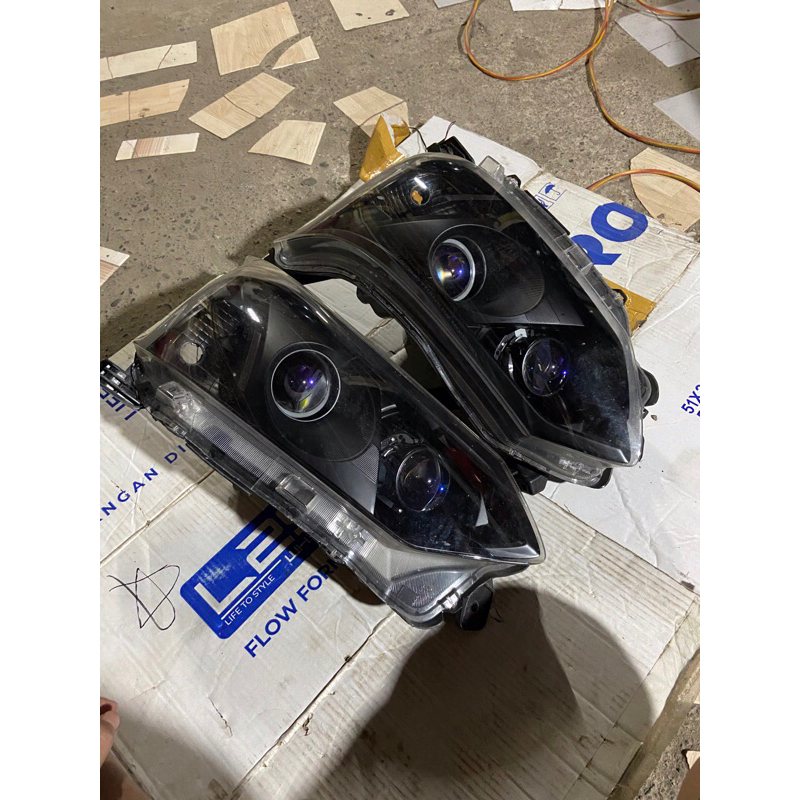 Headlamp Toyota Avanza 2016 + biled