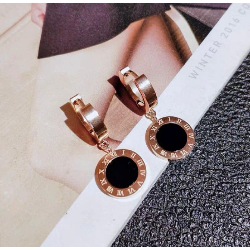 ANTING JEPIT BULAT TITANIUM ANGKA ROMAWI WANITA CANTIK