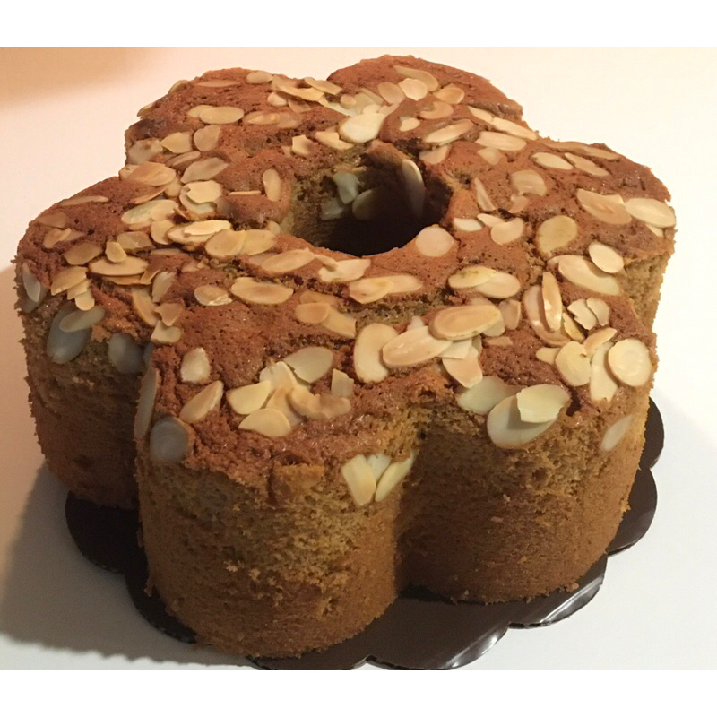 

Onbitjkoek atau Bolu Cinamon Almond. Citarasa aroma Cinamon. Loyang Ukuran 22 cm.