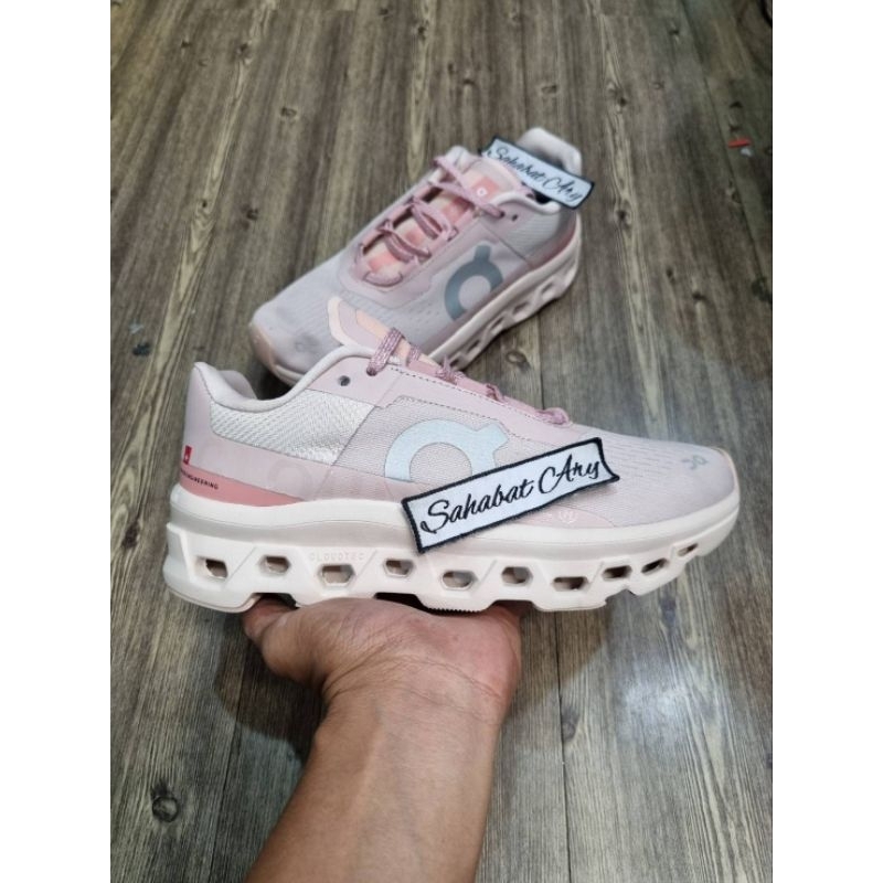 Sepatu Cloudmonster Pink Moon Fawn