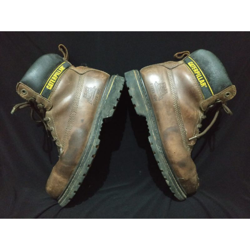 Sepatu Safety / Sepatu Second / Sepatu Bekas Caterpillar Boots High Steel Toe Made in USA Size : 43 