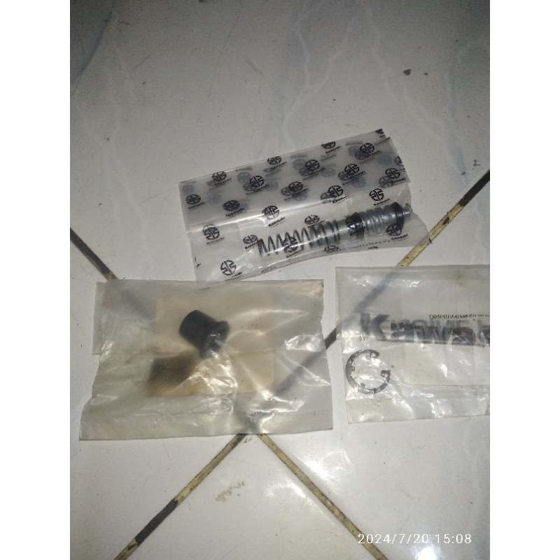 43020-1095 49016-1044 43022-1010 paket seal master sil piston master rem atas komplit kawasaki kaze 