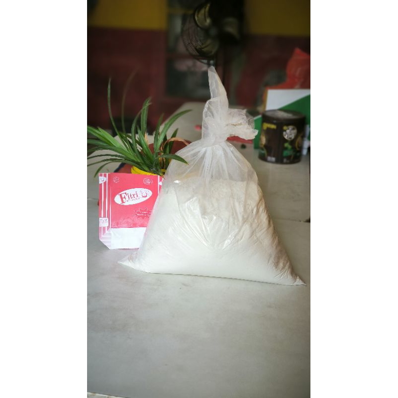 

Tepung Fitri Fried Chicken