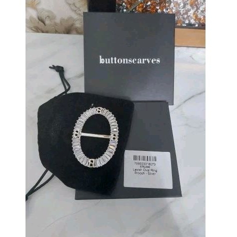 Bross Buttonscarves // Lavish Oval Ring - Brooch Silver
