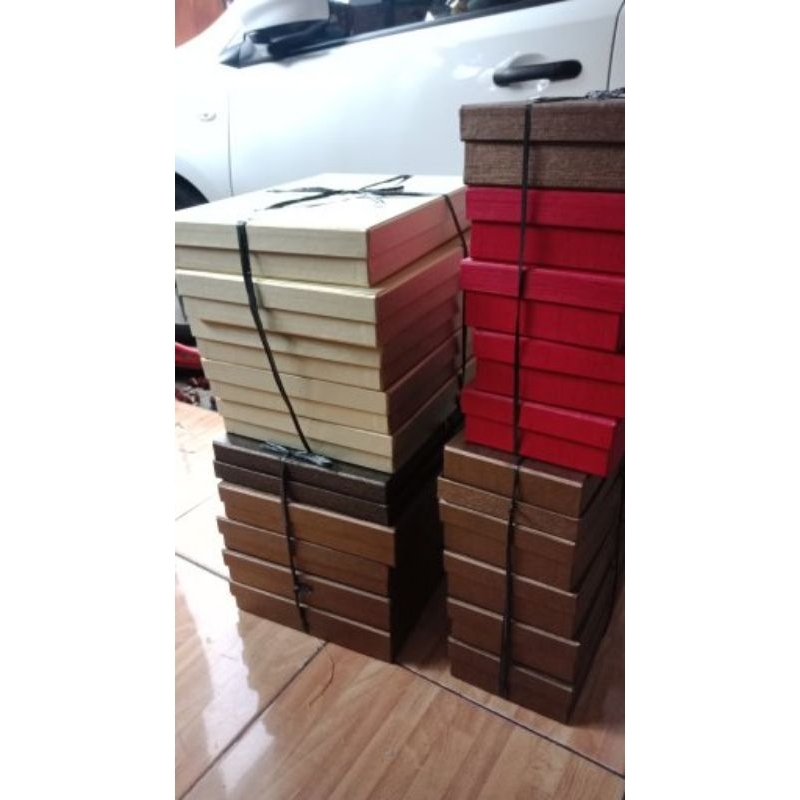 

Box kado JM 21x16x4cm bahan hardbox