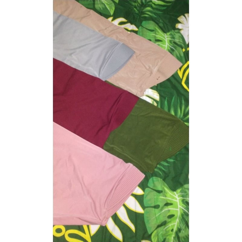 PRELOVED PASHMINA KAOS SILK PARIS BERGO SPORT BERGO HAMIDAH MEREK SATTKA, LAFIYE, UMAMA, DKK