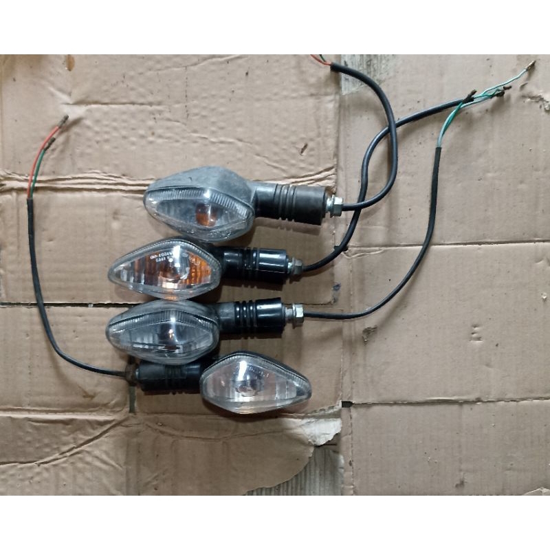 lampu sein riting sein cb 150r old Megapro monoshock Verza original bekas/scond