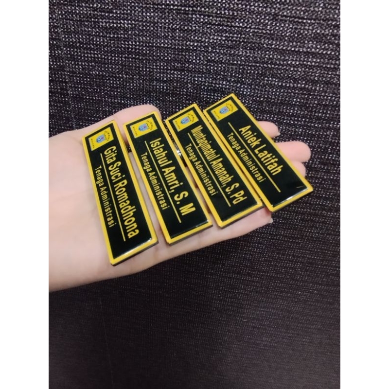 

Nama Dada || Name Tag || peniti