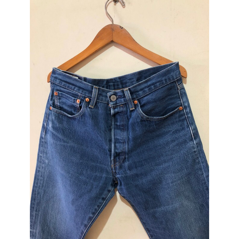 levis 501 medium blue washed original size 32 preloved second