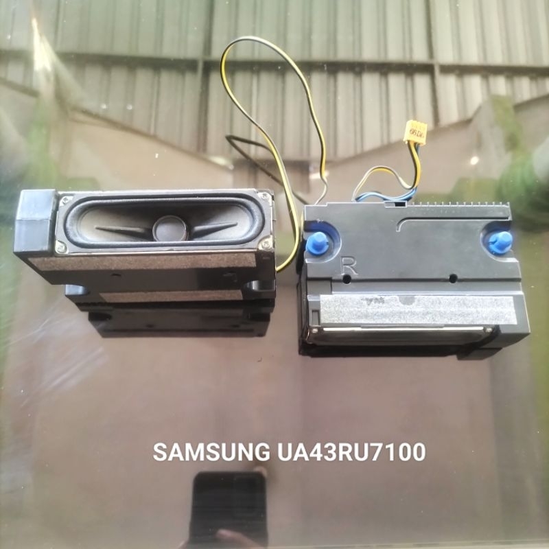SPEAKER SPIKER MIC SOUND TV LED 1SET SAMSUNG UA43RU7100K SALON TV SAMSUNG