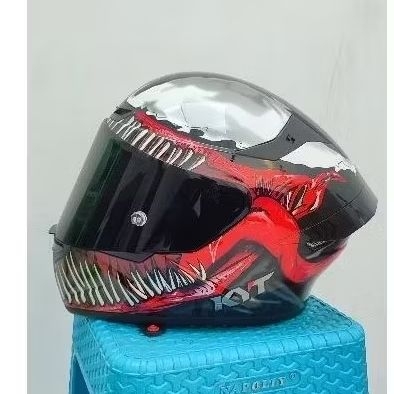 Helm TT COURSE VENOM Limited Edition