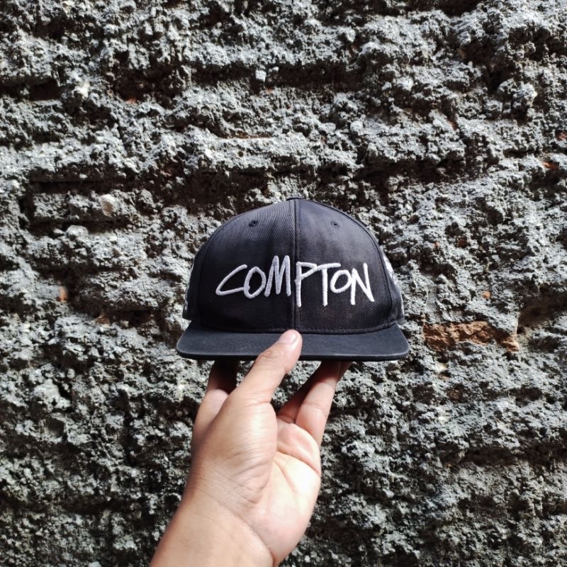 Topi / Snapback Stussy x Compton Original Second