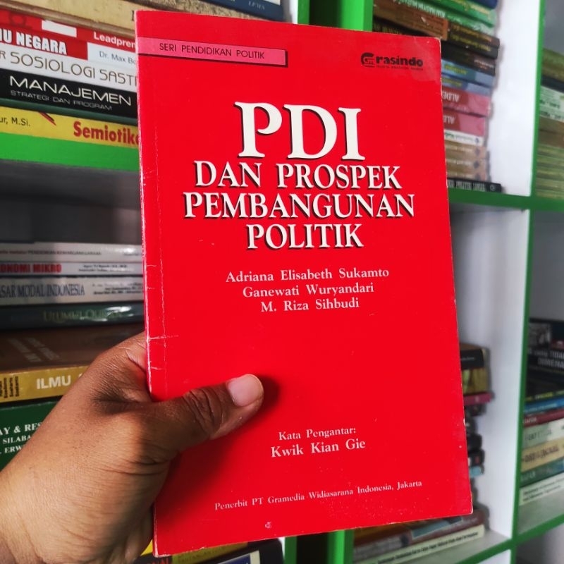 (ori) buku PDI dan prospek pembangunan politik - Adriana Elizabeth Sukamto