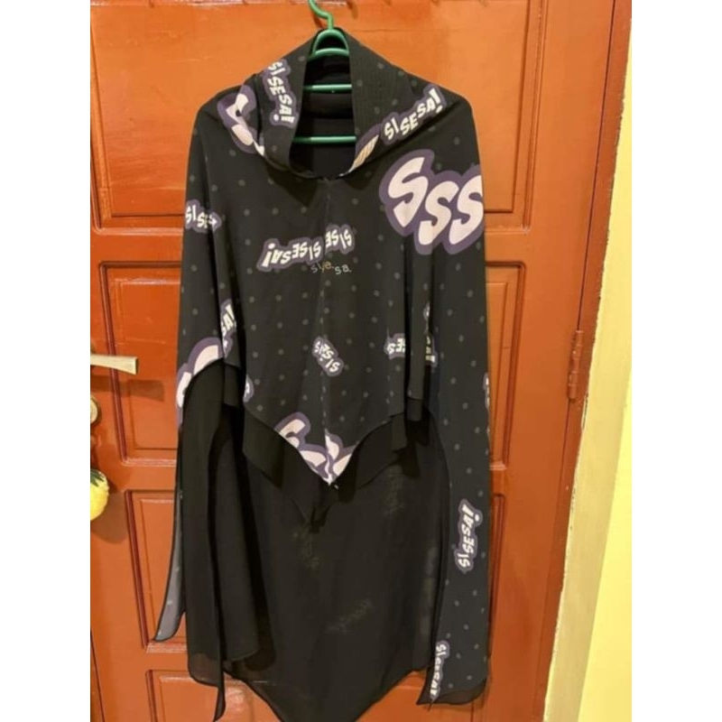 khimar sisesa hitam