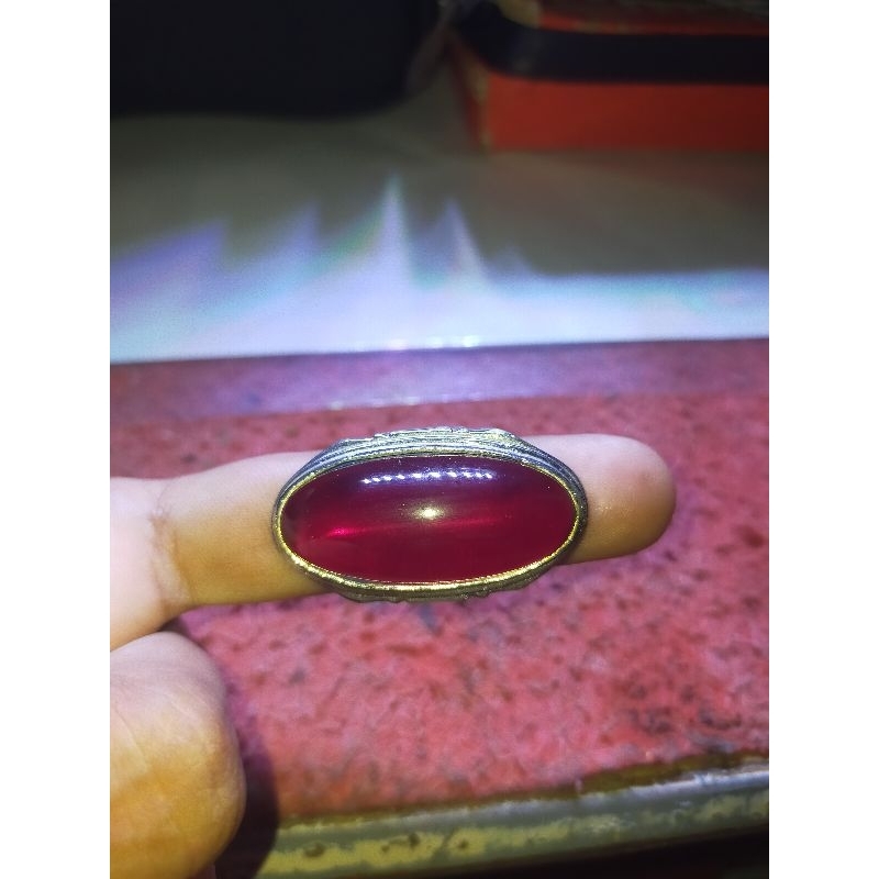Cincin Batu Merah Siam