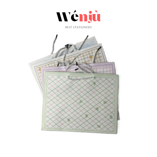 

PAPERBAG Lucu Tas Kado Souvenir Multifungsi