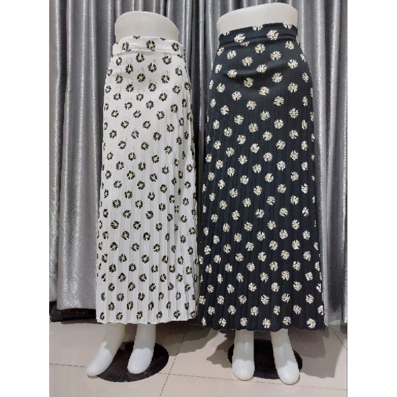 rok panjang bunga bunga